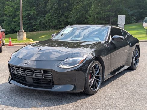 Used 2024 Nissan Z Performance w/ Floor Mat Package RWD image 5