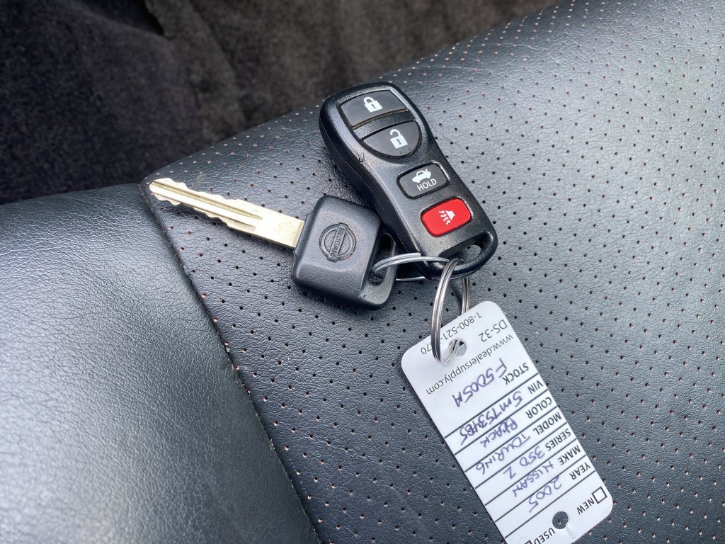 Used 2005 Nissan 350Z Touring RWD image 36