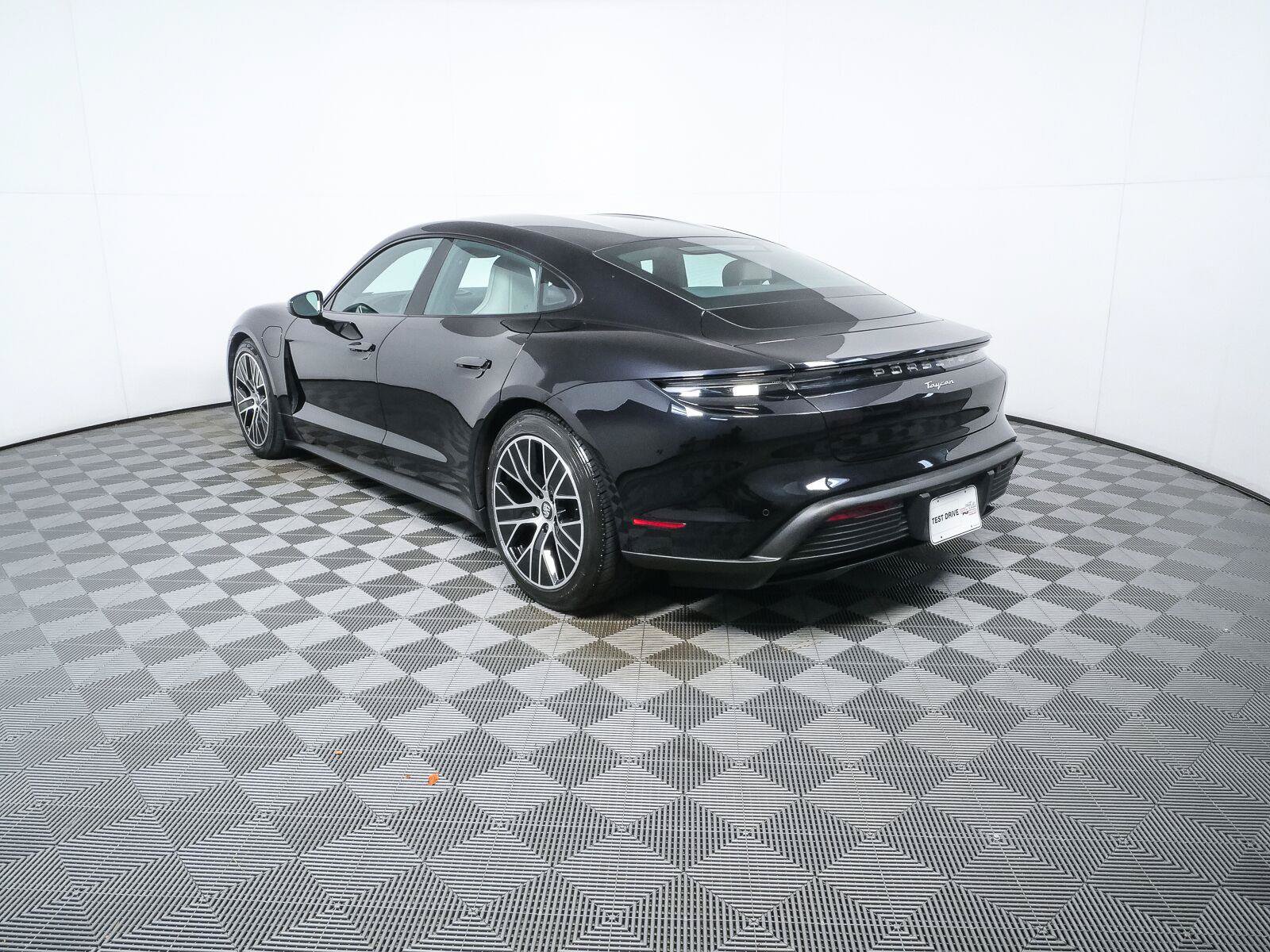 Certified 2022 Porsche Taycan RWD image 3