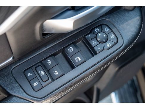 Used 2025 RAM 2500 Big Horn AWD/4WD image 14