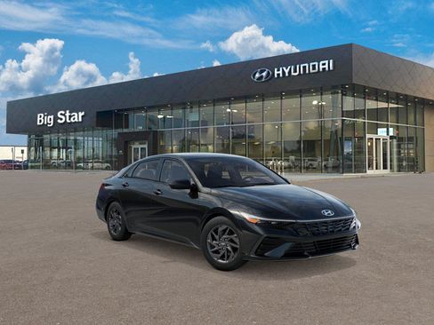 New 2026 Hyundai Elantra Hybrid FWD image 2
