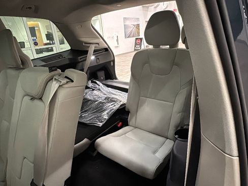 Certified 2023 Volvo XC90 B6 Core w/ Protection Package Premier image 30