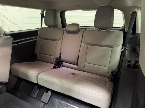 Certified 2025 Ford Expedition Max Active image 12