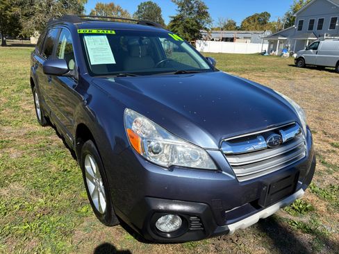 Used 2014 Subaru Outback 2.5i Limited image 3