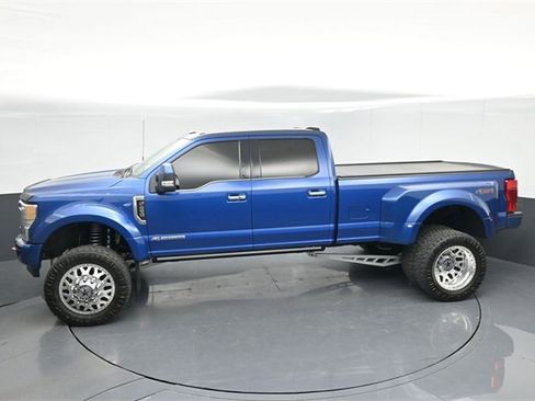 Used 2022 Ford F450 Limited image 46