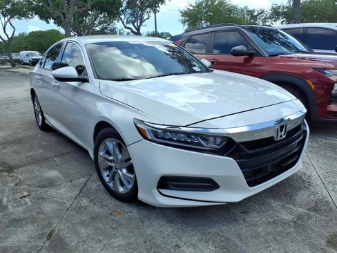 Used 2018 Honda Accord LX image 5