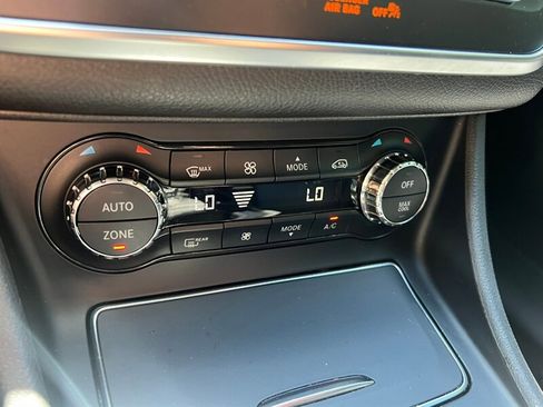 Used 2018 Mercedes-Benz CLA 250 4MATIC image 29