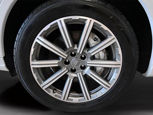 Used 2018 Audi Q7 2.0T Premium Plus w/ Premium Plus Package AWD/4WD image 34