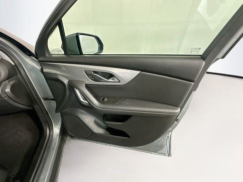 Used 2025 Chevrolet Blazer LT FWD image 31
