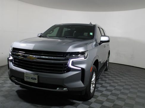 Used 2023 Chevrolet Tahoe LT w/ Luxury Package image 4