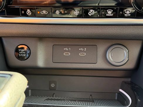 New 2026 Nissan Rogue Platinum AWD/4WD image 30