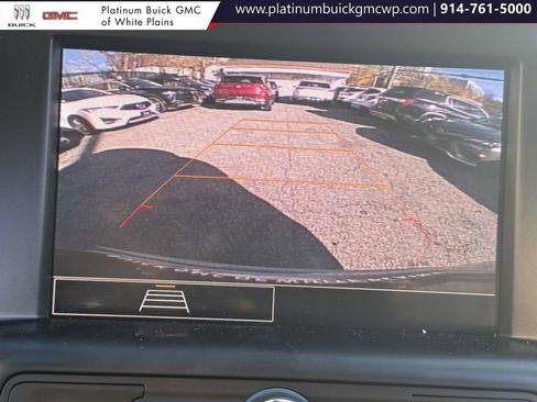 Used 2024 GMC Terrain SLE w/ Driver Convenience Package image 27