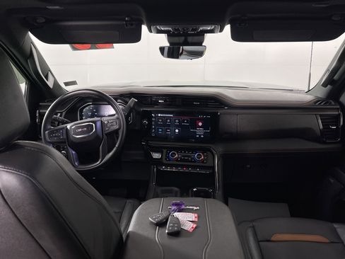 Used 2025 GMC Sierra 2500 AT4 w/ AT4 Premium Plus Package image 17