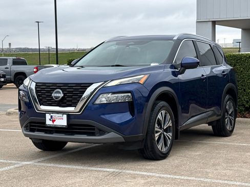 Used 2023 Nissan Rogue SV w/ SV Premium B Package image 4