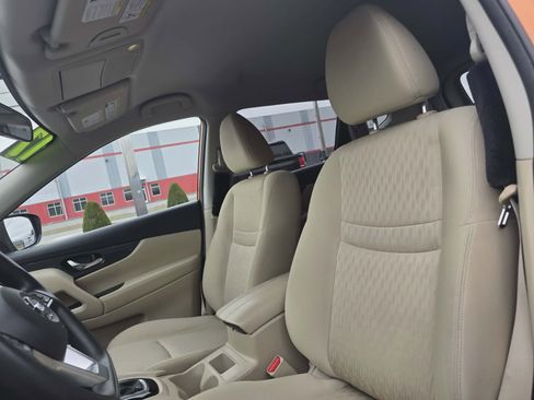Used 2017 Nissan Rogue S w/ S Appearance Package AWD/4WD image 12