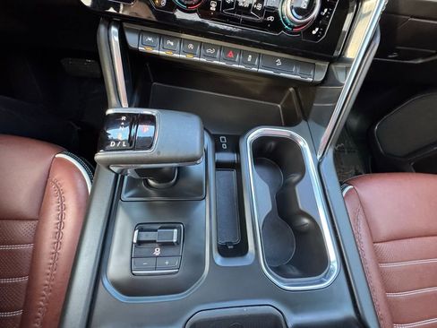 Used 2025 GMC Sierra 1500 Denali Ultimate AWD/4WD image 32