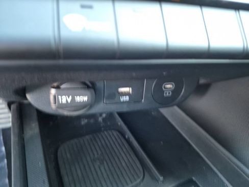 Used 2025 Hyundai Elantra Sport FWD image 24