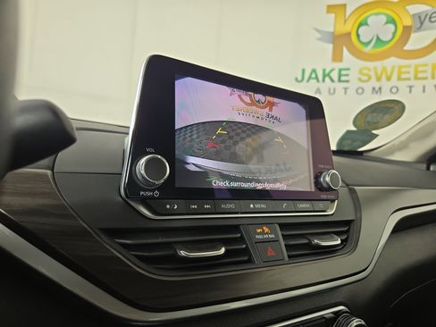 Used 2024 Nissan Altima 2.5 SV FWD image 20