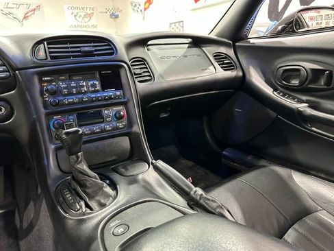 Used 1999 Chevrolet Corvette Convertible w/ Performance Handling Pkg image 16
