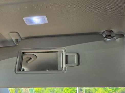 Certified 2023 Volkswagen Tiguan SE w/ Panoramic Sunroof Package FWD image 37