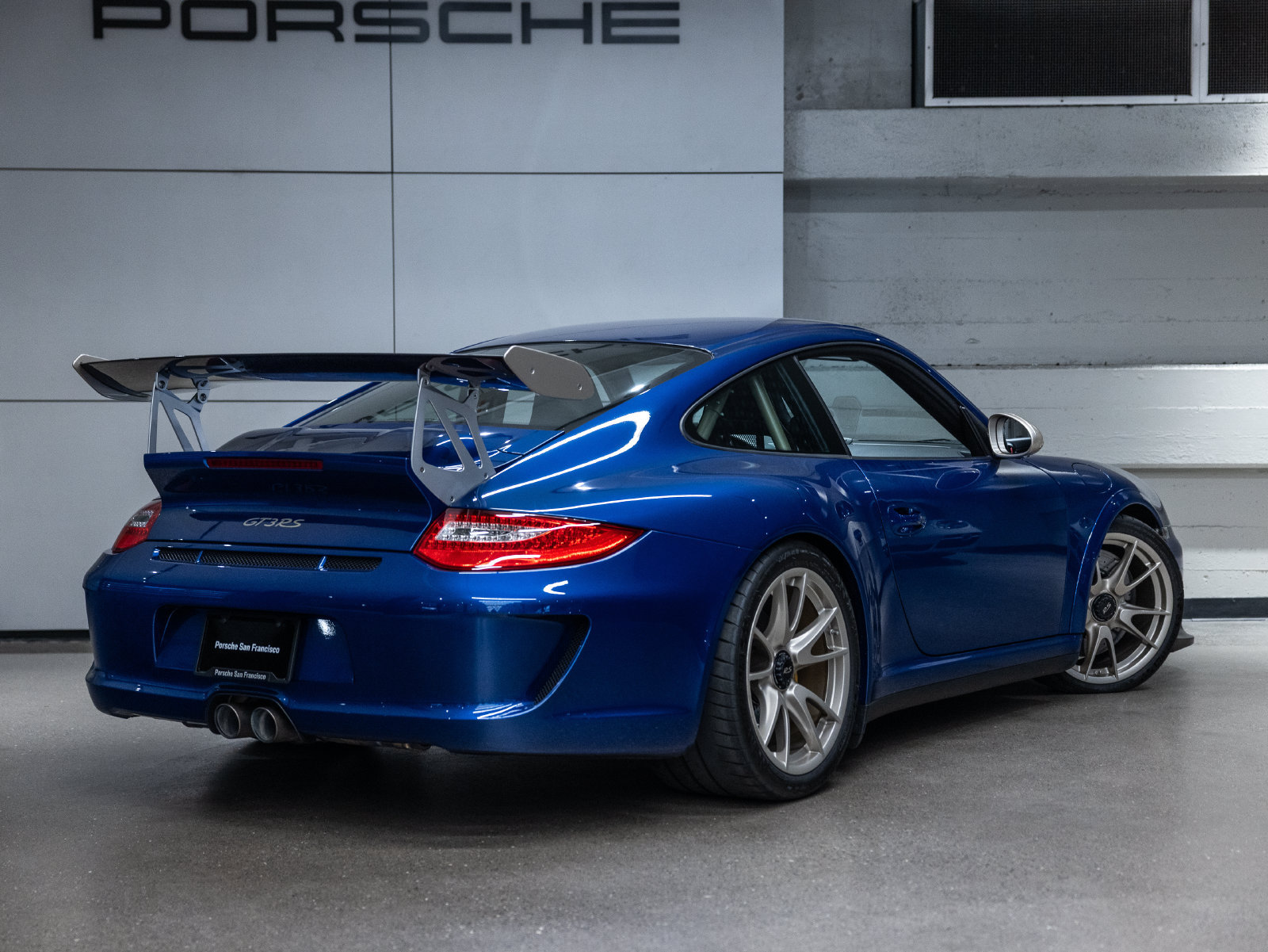 Used 2010 Porsche 911 GT3 RS RWD image 26