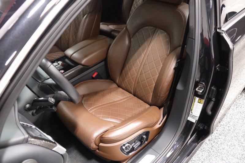 Used 2014 Audi S8 AWD/4WD image 36