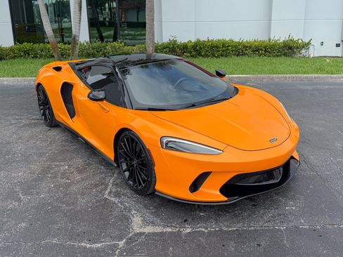Used 2021 McLaren GT RWD image 5