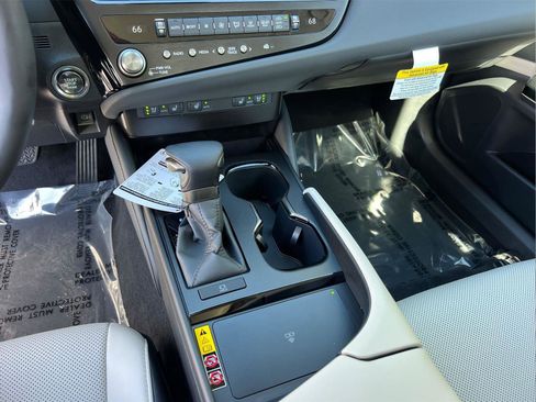 New 2025 Lexus ES 350 w/ Premium Package image 25