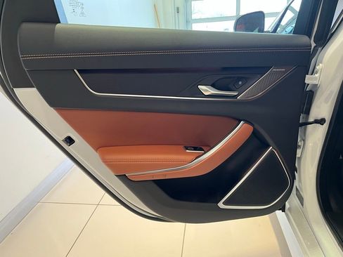 Used 2024 Jaguar XF R-Dynamic SE image 22