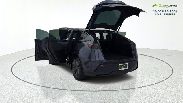 Used 2026 Tesla Model Y Long Range RWD image 17