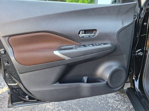 Used 2021 Nissan Kicks SR FWD image 12