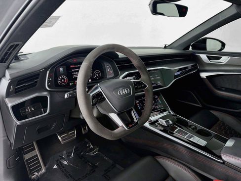 Used 2022 Audi RS 6 AWD/4WD image 4