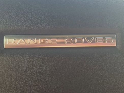 Used 2014 Land Rover Range Rover Sport HSE image 16