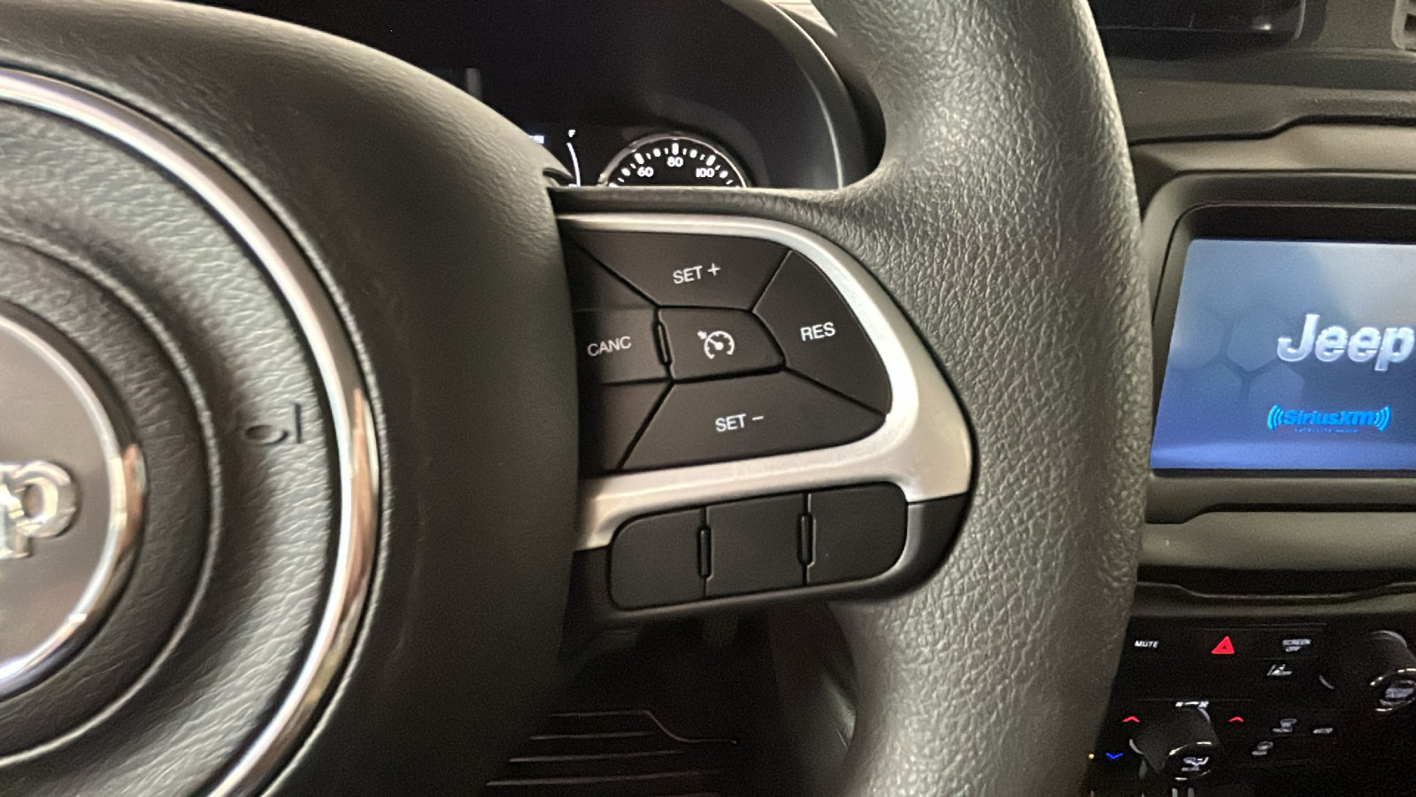 Used 2021 Jeep Renegade Sport FWD image 19