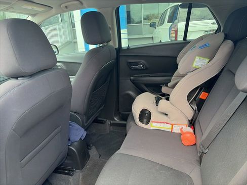 Used 2016 Chevrolet Trax LS image 18