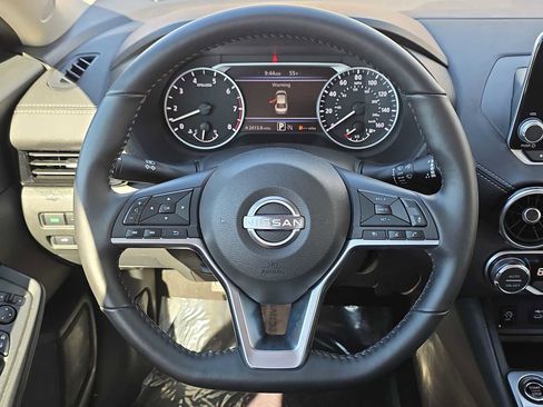 Used 2025 Nissan Sentra SV w/ All-Weather Package image 18