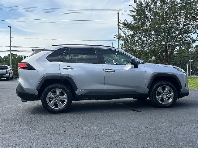 Certified 2024 Toyota RAV4 LE AWD/4WD image 8