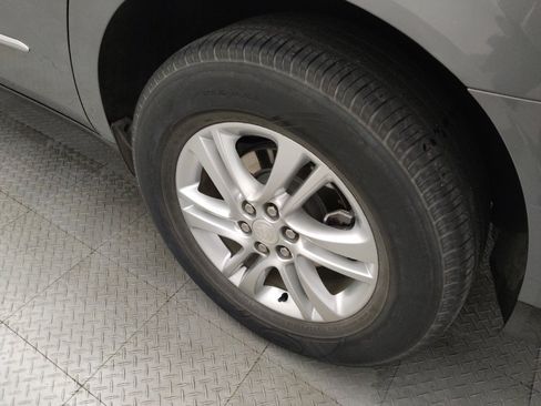 Used 2018 Buick Enclave Essence image 31