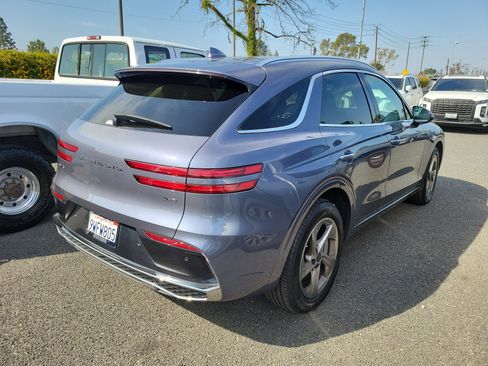 Used 2026 Genesis GV70 2.5T Select image 5
