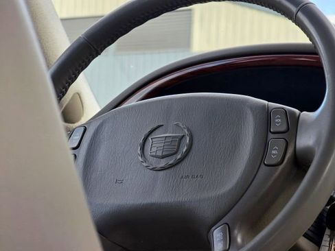 Used 2002 Cadillac De Ville w/ Comfort/Convenience Pkg image 13