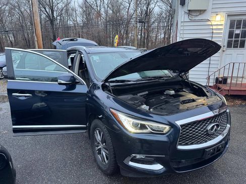 Used 2017 INFINITI QX60 Base AWD 4dr SUV w/ Premium Plus Package image 8