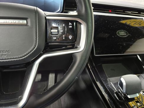 Used 2025 Land Rover Range Rover Sport SE image 16