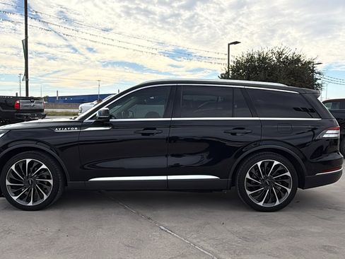 Used 2021 Lincoln Aviator Reserve w/ Equipment Group 201A image 8