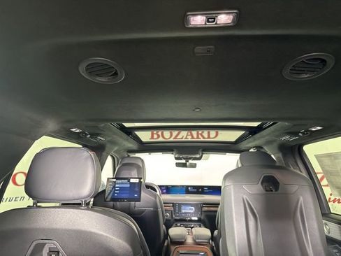 New 2025 Lincoln Navigator Black Label image 32