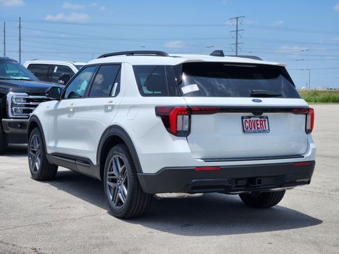 New 2026 Ford Explorer ST-Line w/ ST-Line Street Pack RWD image 5