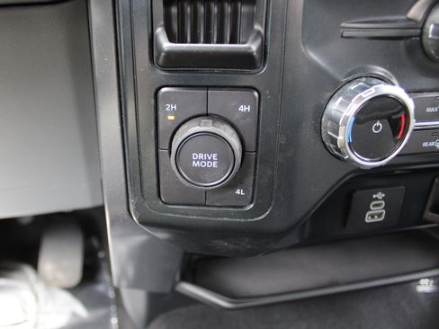 Used 2025 Ford F150 XLT w/ Equipment Group 301A Standard AWD/4WD image 34