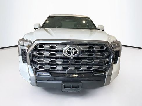 Used 2025 Toyota Tundra Platinum AWD/4WD image 2