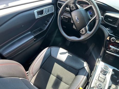 Used 2022 Ford Explorer ST-Line w/ Class IV Trailer Tow Package image 22