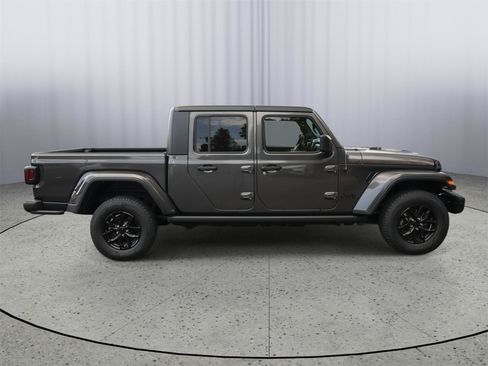 Used 2023 Jeep Gladiator Sport AWD/4WD image 26