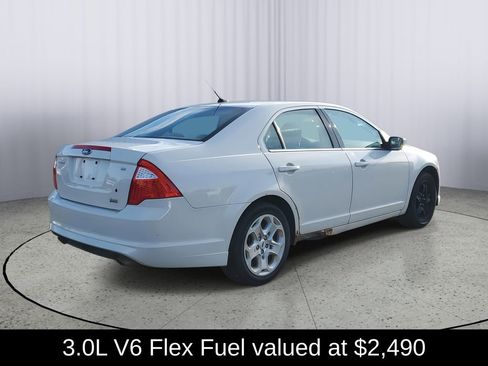 Used 2010 Ford Fusion SE image 3